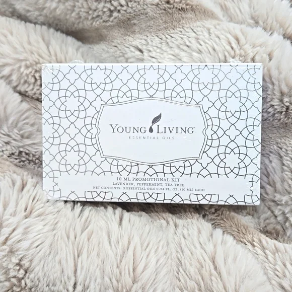 Young Living Introductory Kit NEW - Picture 1 of 4